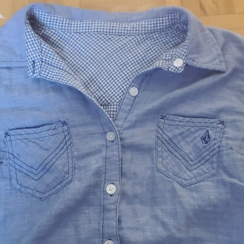 Volcom button down shirt - Picture 2 of 5